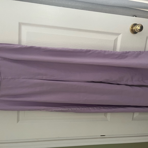 Beautiful Lilac crepe flowing ladies dress pants with satin strip. Size small - Picture 4 of 4